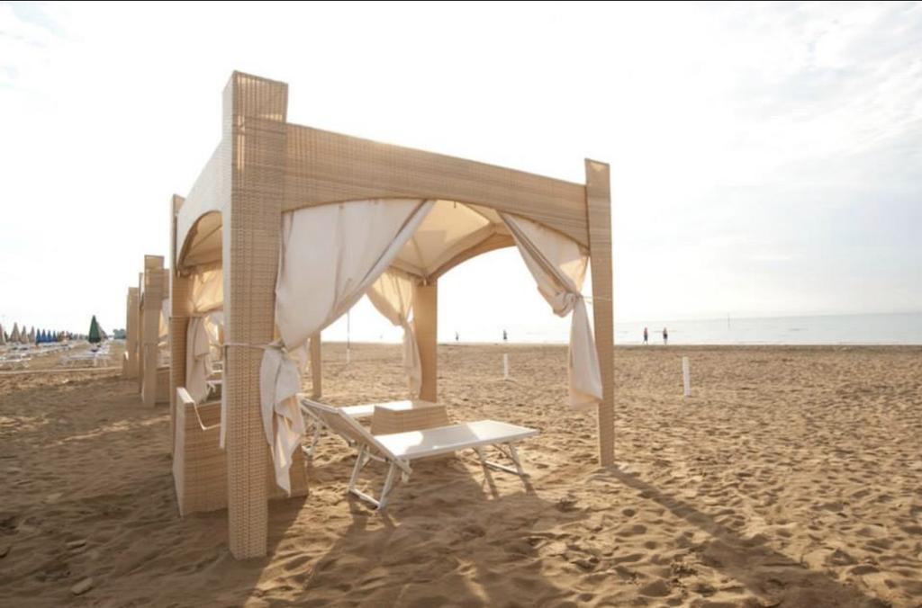 Hotel Stiefel Lignano Sabbiadoro Exterior photo